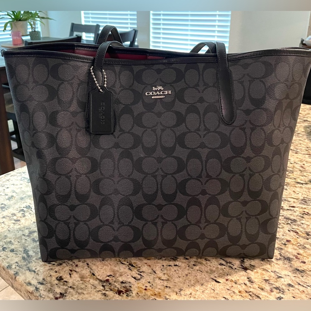 Coach city tote bag
